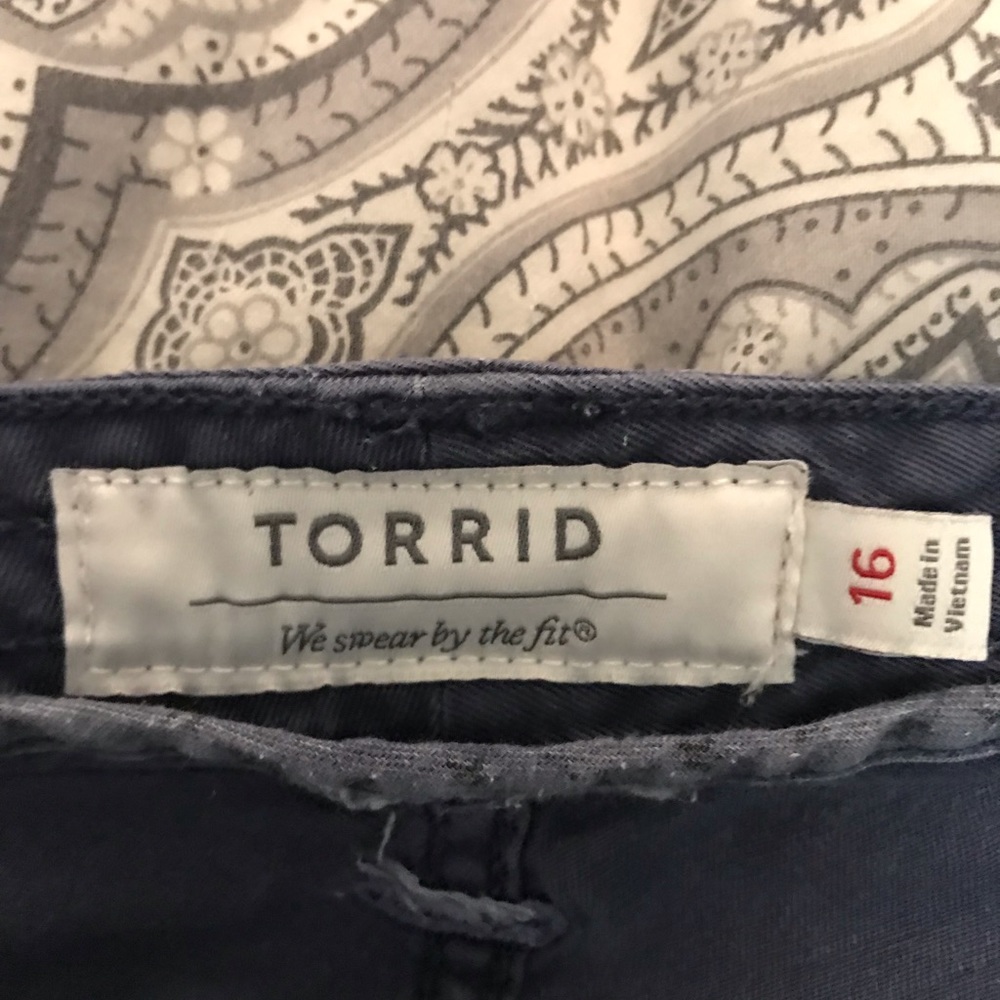 Torrid size 16 3/4 length pants. “Faded blue”